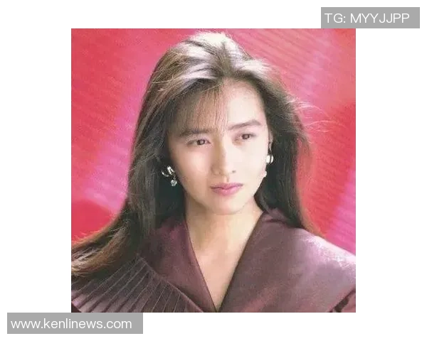 足球明星的美丽伴侣们谁的妻子最令人心动与惊艳